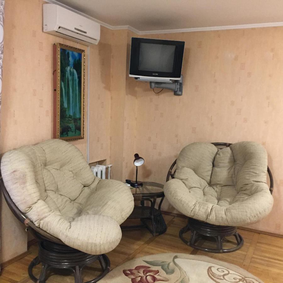 Hotel Tourist Rivne Esterno foto