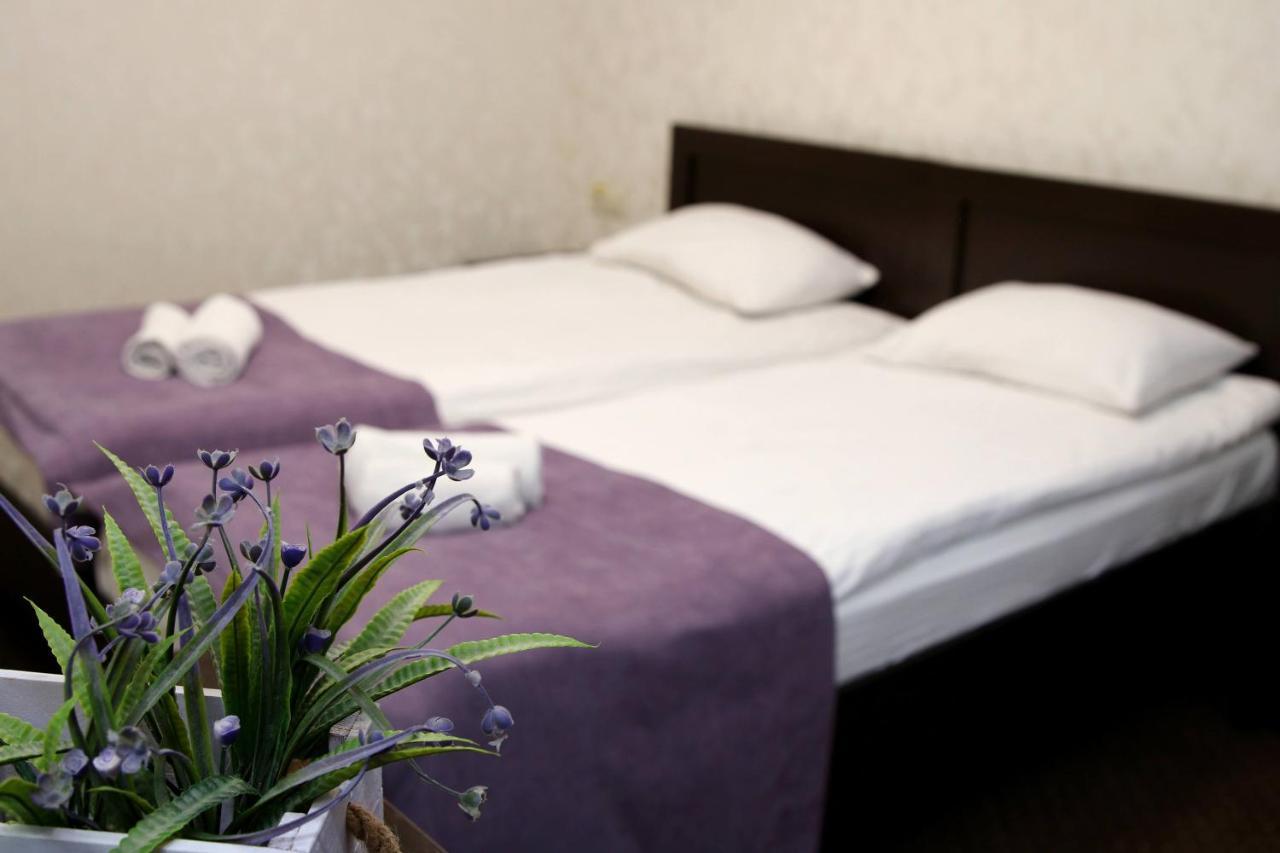 Hotel Tourist Rivne Esterno foto
