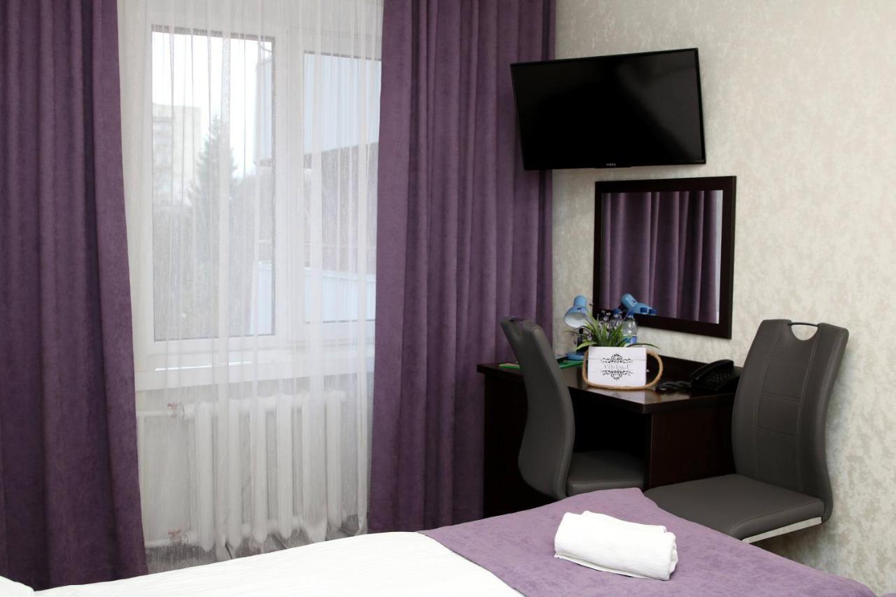 Hotel Tourist Rivne Esterno foto
