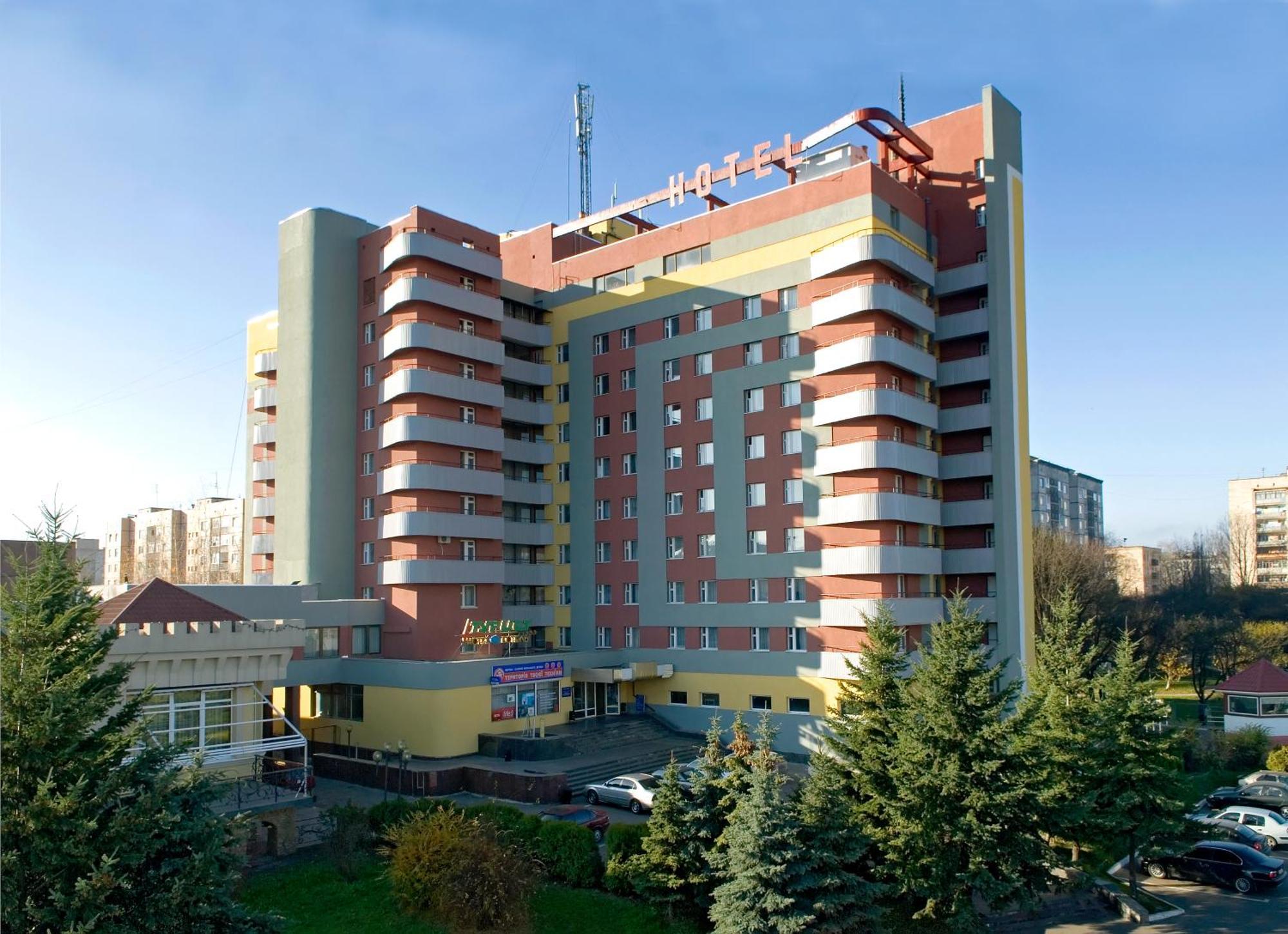 Hotel Tourist Rivne Esterno foto