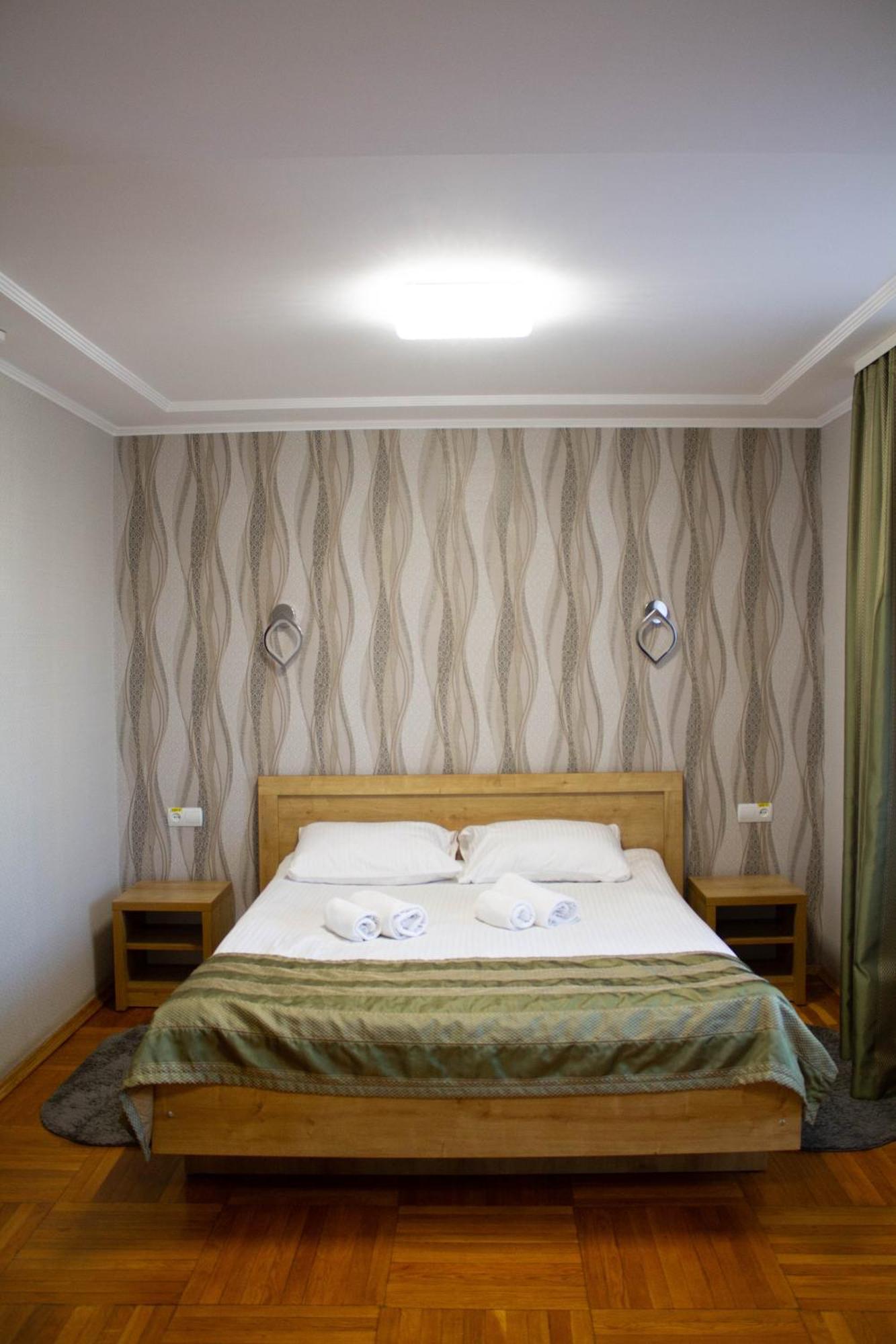 Hotel Tourist Rivne Esterno foto